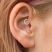 Load image into Gallery viewer, Zadie Daith Hoop in Gold
